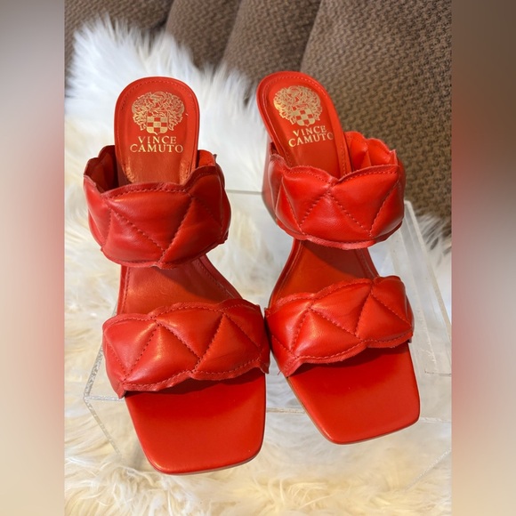 🍒 Vince Camuto Red Quilted Heeled Sandals  🍒 - Picture 5 of 11